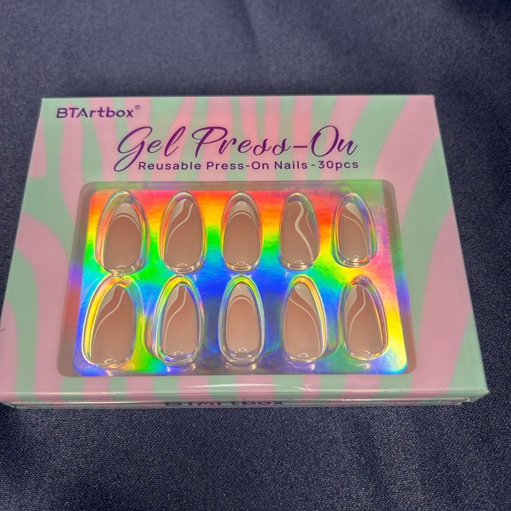 Press-on nails